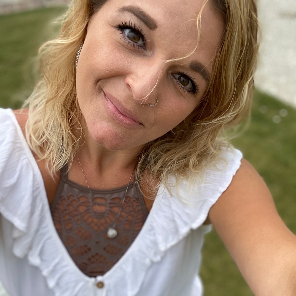 Meet your Posher, Ashley